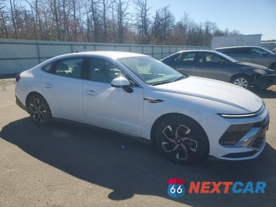 Czwarte zdjęcie samochodu z boku: 2024 HYUNDAI SONATA SEL VIN:KMHL64JA5RA378828 - miniatura