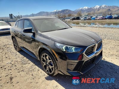 Czwarte zdjęcie samochodu z boku: 2024 BMW X2 M35I VIN:WBX83GM07R5Y54659 - miniatura