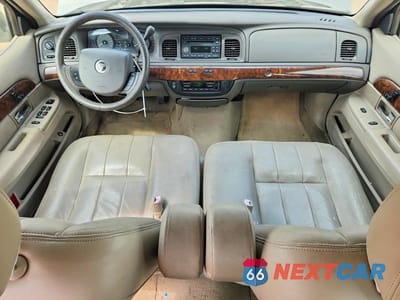 Zdjęcie 8 z 12 samochodu: 2008 MERCURY GRAND MARQUIS LS VIN:2MEFM75V08X612108 - miniatura
