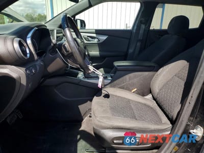 Zdjęcie 7 z 15 samochodu: 2021 CHEVROLET BLAZER 2LT VIN:3GNKBHRS4MS500321 - miniatura