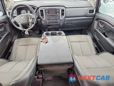 Zdjęcie 8 z 12 samochodu: 2017 NISSAN TITAN 2WD 5.6L V8 VIN:1N6AA1EK2HN527924 - miniatura