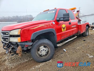 Trzecie zdjęcie samochodu z tyłu: 2007 CHEVROLET SILVERADO TOW TRUCK VIN:1GBJC39DX7E153571 - miniatura