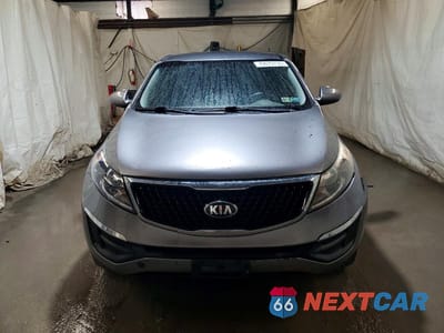 Piąte zdjęcie samochodu w środku: 2015 KIA SPORTAGE LX VIN:KNDPBCAC0F7775997 - miniatura