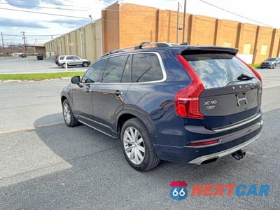 Trzecie zdjęcie samochodu z tyłu: 2016 VOLVO XC90 T6 VIN:YV4A22PK2G1090674 - miniatura