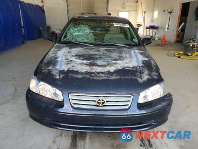 Piąte zdjęcie samochodu w środku: 2001 TOYOTA CAMRY LE VIN:4T1BG22K31U037015 - miniatura