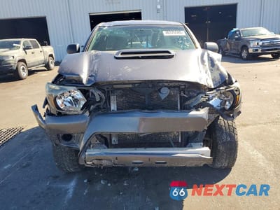 Piąte zdjęcie samochodu w środku: 2013 TOYOTA TACOMA PRERUNNER VIN:5TFTX4GN4DX026275 - miniatura