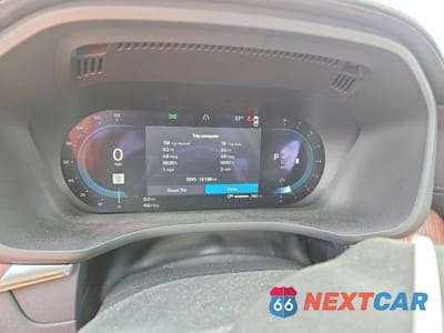 Zdjęcie 9 z 13 samochodu: 2025 VOLVO XC60 ULTRA VIN:YV4M12RM5S1051312 - miniatura
