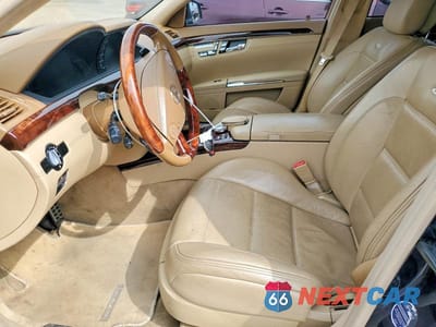 Zdjęcie 7 z 11 samochodu: 2011 MERCEDES-BENZ S 63 AMG VIN:WDDNG7EB7BA390800 - miniatura