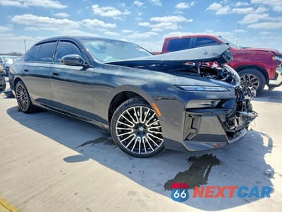 Czwarte zdjęcie samochodu z boku: 2025 BMW 740 I VIN:WBA23EH02SCT29105 - miniatura