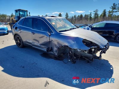 Czwarte zdjęcie samochodu z boku: 2012 PORSCHE CAYENNE VIN:WP1AA2A28CLA06532 - miniatura