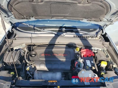 Zdjęcie 11 z 12 samochodu: 2018 JEEP RENEGADE SPORT VIN:ZACCJBAB5JPH65397 - miniatura