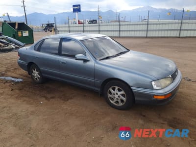 Czwarte zdjęcie samochodu z boku: 1995 TOYOTA AVALON XLS VIN:4T1GB11E3SU012479 - miniatura