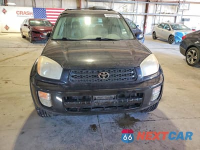 Piąte zdjęcie samochodu w środku: 2002 TOYOTA RAV4 BASE VIN:JTEHH20V226049571 - miniatura