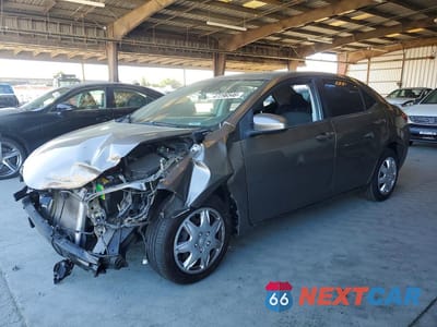 2017 TOYOTA COROLLA LE 5YFBURHE2HP690966 - główne zdjęcie licytacji z USA - miniatura