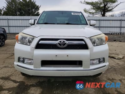 Piąte zdjęcie samochodu w środku: 2013 TOYOTA 4RUNNER SR5 VIN:JTEBU5JR0D5137015 - miniatura