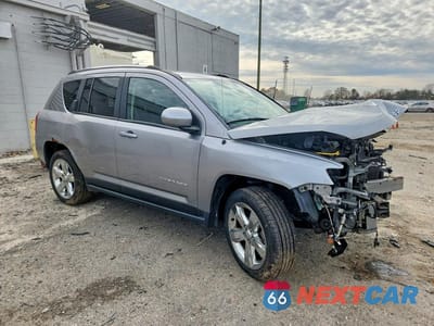 Czwarte zdjęcie samochodu z boku: 2015 JEEP COMPASS LATITUDE VIN:1C4NJDEBXFD291645 - miniatura