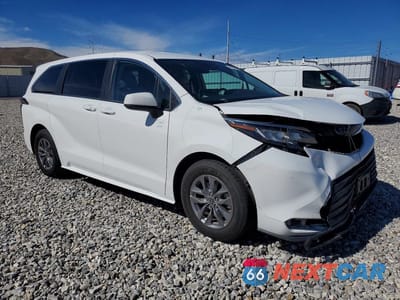 Czwarte zdjęcie samochodu z boku: 2023 TOYOTA SIENNA LE 8-PASSENGER VIN:5TDKRKEC8PS163984 - miniatura
