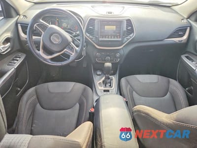 Zdjęcie 8 z 13 samochodu: 2016 JEEP CHEROKEE LATITUDE VIN:1C4PJMCB9GW144184 - miniatura