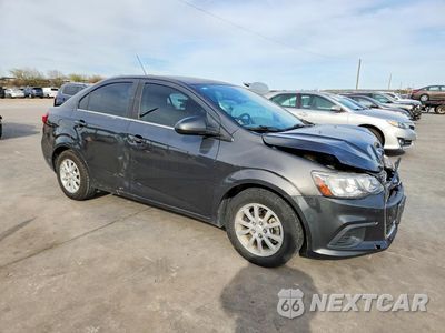Czwarte zdjęcie samochodu z boku: 2017 CHEVROLET SONIC LT VIN:1G1JD5SB3H4174436 - miniatura