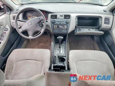 Zdjęcie 8 z 12 samochodu: 2002 HONDA ACCORD LX VIN:3HGCG564X2G703072 - miniatura