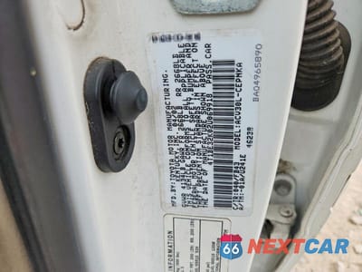 Zdjęcie 12 z 12 samochodu: 2002 TOYOTA CAMRY LE VIN:4T1BE32K02U069918 - miniatura