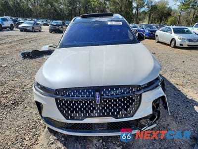 Piąte zdjęcie samochodu w środku: 2025 LINCOLN NAUTILUS RESERVE VIN:5LMPJ8K45SJ911795 - miniatura