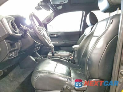 Zdjęcie 7 z 12 samochodu: 2019 TOYOTA TACOMA TRD SPORT VIN:3TMCZ5AN9KM218724 - miniatura