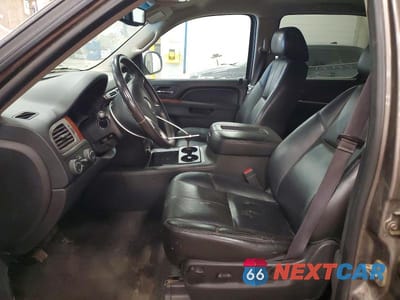 Zdjęcie 7 z 12 samochodu: 2013 CHEVROLET SUBURBAN K1500 LT VIN:1GNSKJE76DR242167 - miniatura