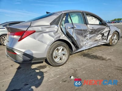 Trzecie zdjęcie samochodu z tyłu: 2026 HYUNDAI ELANTRA SE VIN:KMHLL4DG8TU144567 - miniatura
