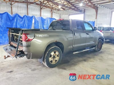 Trzecie zdjęcie samochodu z tyłu: 2010 TOYOTA TUNDRA GRADE VIN:5TFUM5F16AX012424 - miniatura