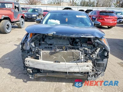 Piąte zdjęcie samochodu w środku: 2017 NISSAN MAXIMA PLATINUM VIN:1N4AA6AP0HC423399 - miniatura