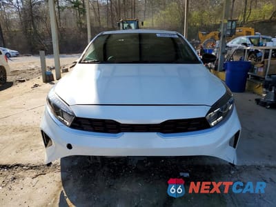 Piąte zdjęcie samochodu w środku: 2022 KIA FORTE GT-LINE VIN:3KPF54AD8NE444990 - miniatura
