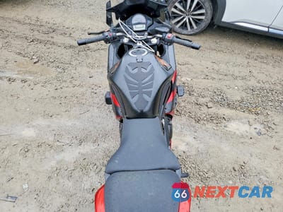 Zdjęcie 6 z 10 samochodu: 2014 KAWASAKI EX650 F VIN:JKAEXEF11EDA13688 - miniatura