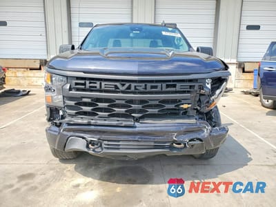 Piąte zdjęcie samochodu w środku: 2022 CHEVROLET SILVERADO K1500 CUSTOM VIN:1GCPDBEK9NZ561678 - miniatura