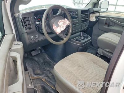 Zdjęcie 8 z 13 samochodu: 2016 GMC SAVANA G2500 VIN:1GTW7AFF4G1903554 - miniatura