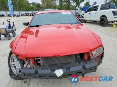 Piąte zdjęcie samochodu w środku: 2012 FORD MUSTANG VIN:1ZVBP8AM2C5288192 - miniatura