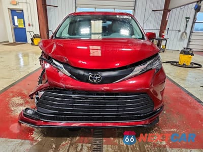 Piąte zdjęcie samochodu w środku: 2026 TOYOTA SIENNA XLE VIN:5TDYRKEC1TS293593 - miniatura