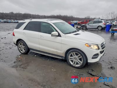 Czwarte zdjęcie samochodu z boku: 2017 MERCEDES-BENZ GLE 350 4MATIC VIN:4JGDA5HB3HA887628 - miniatura