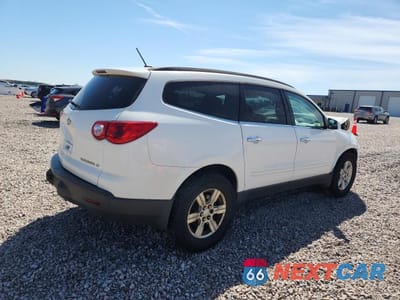 Trzecie zdjęcie samochodu z tyłu: 2011 CHEVROLET TRAVERSE LT VIN:1GNKRGED7BJ207573 - miniatura
