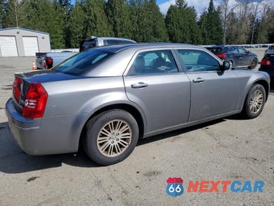 Trzecie zdjęcie samochodu z tyłu: 2010 CHRYSLER 300 TOURING VIN:2C3CA4CD5AH318777 - miniatura