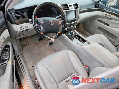Zdjęcie 8 z 11 samochodu: 2011 LEXUS LS 460 BASE VIN:JTHCL5EF4B5010727 - miniatura