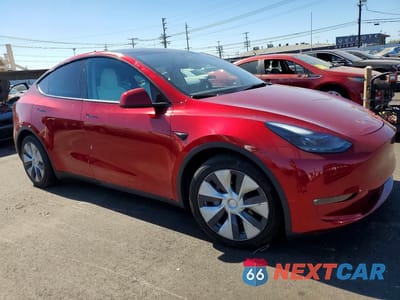 Czwarte zdjęcie samochodu z boku: 2024 TESLA MODEL Y VIN:7SAYGAEE6RF057068 - miniatura