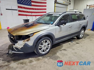 2016 VOLVO XC70 T5 PREMIER YV4612NK3G1238472 - główne zdjęcie licytacji z USA - miniatura