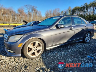 2011 MERCEDES-BENZ C 300 4MATIC WDDGF8BB8BF525680 - główne zdjęcie licytacji z USA - miniatura