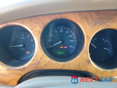 Zdjęcie 9 z 11 samochodu: 2001 JAGUAR XK8 VIN:SAJDA42CX1NA18317 - miniatura