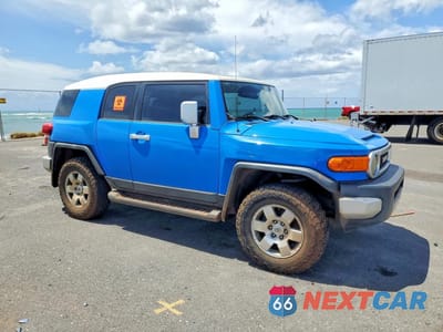 Czwarte zdjęcie samochodu z boku: 2007 TOYOTA FJ CRUISER BASE VIN:JTEZU11F570007133 - miniatura