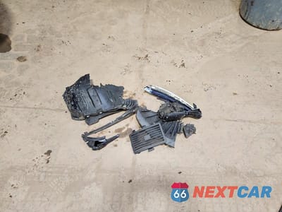 Zdjęcie 12 z 12 samochodu: 2024 MERCEDES-BENZ C 300 4MATIC VIN:W1KAF4HB3RR211935 - miniatura