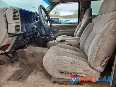 Zdjęcie 7 z 13 samochodu: 1997 GMC YUKON VIN:3GKEK18R0VG514012 - miniatura