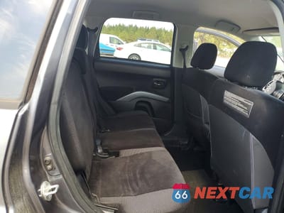 Zdjęcie 10 z 13 samochodu: 2012 MITSUBISHI OUTLANDER ES VIN:JA4AS2AW0CU011228 - miniatura