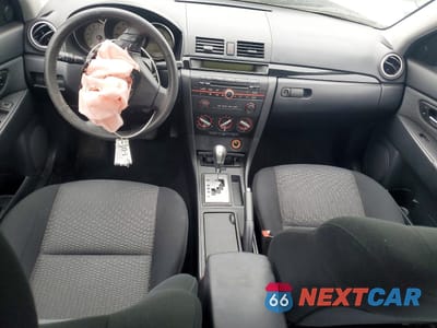 Zdjęcie 8 z 13 samochodu: 2008 MAZDA 3 I VIN:JM1BK32G581155843 - miniatura